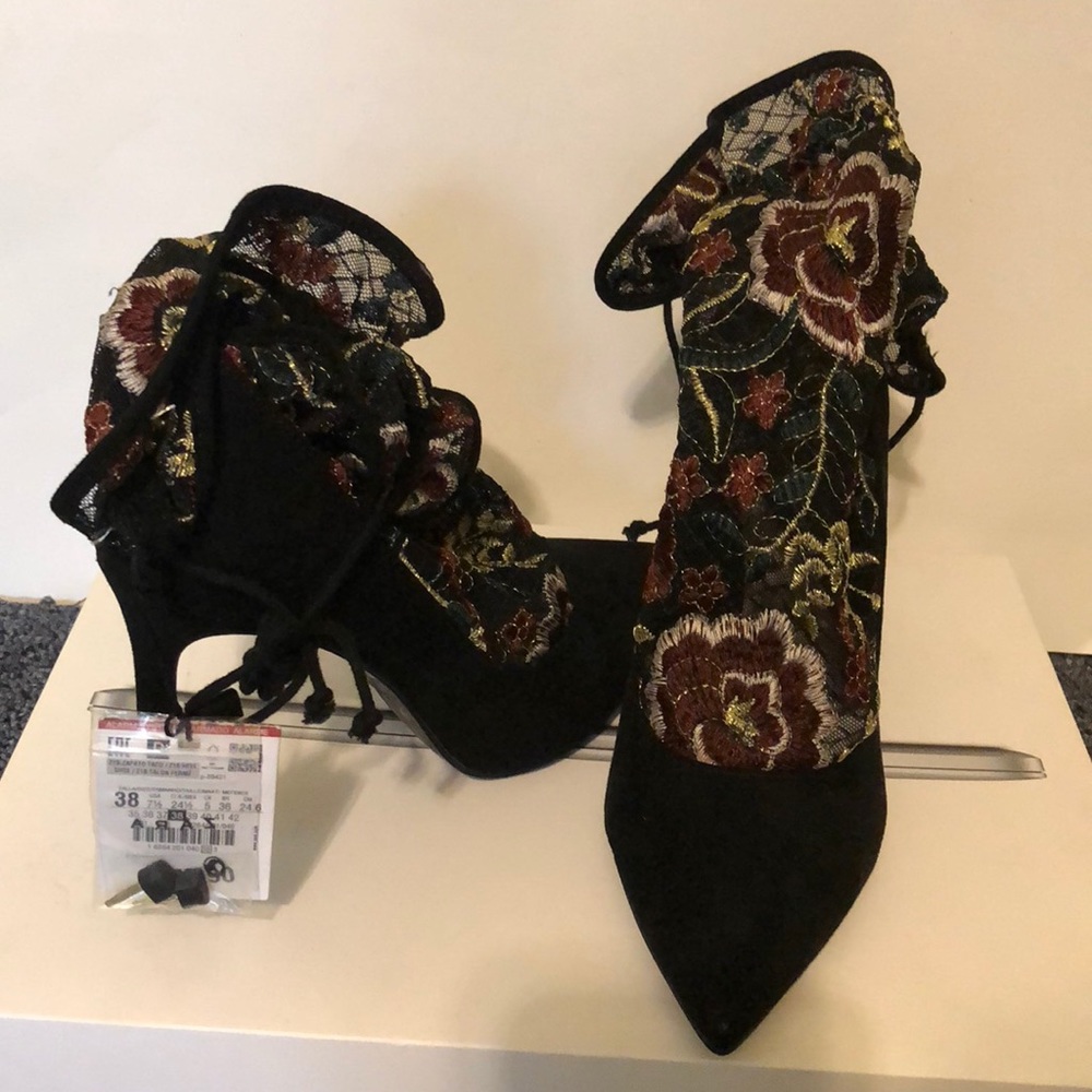 Zara Heels - Picture 2 of 5